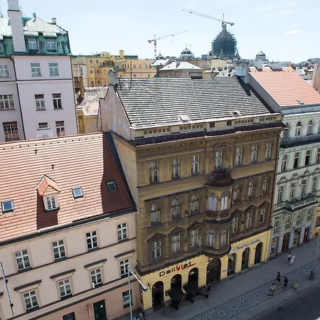 Jt's Opletalova Str. Apartment